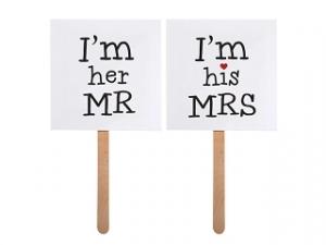 Photo booth- / valokuvakyltit "Im his MRS" ja "Im her MR"