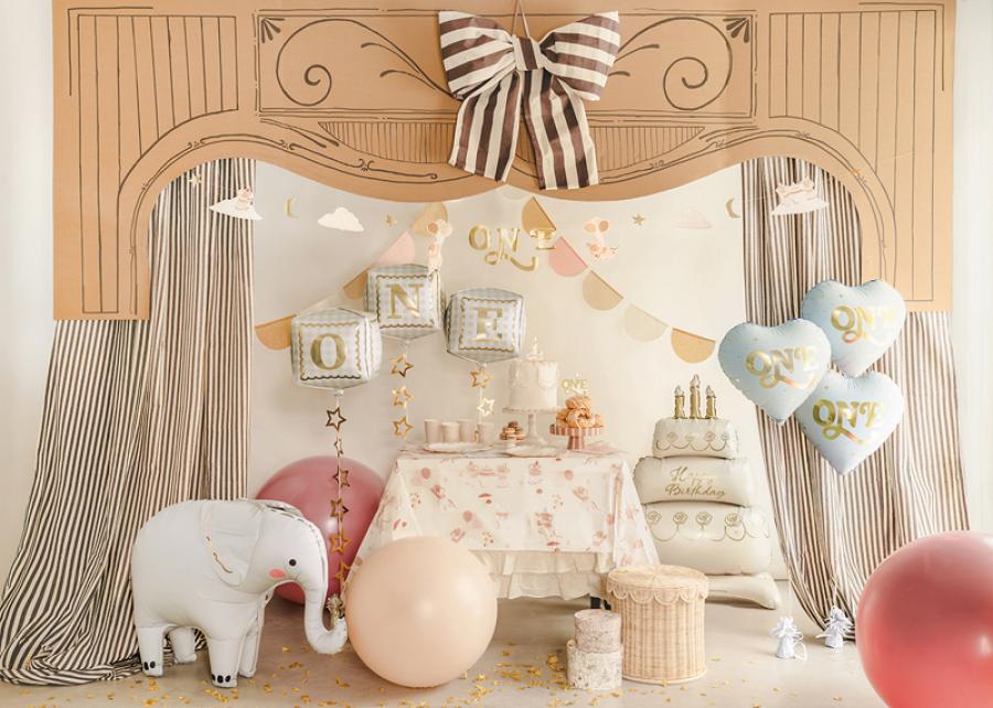 Foliopallo vaaleansininen sydän "ONE" 