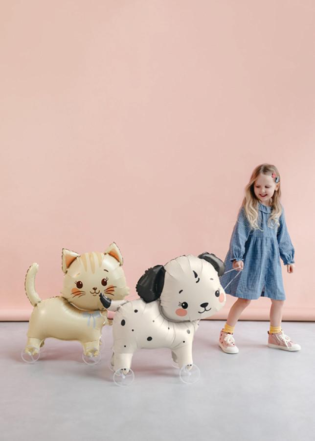 Foliopallo kissa pyörillä, 61 x 65 cm ilmatäytteinen