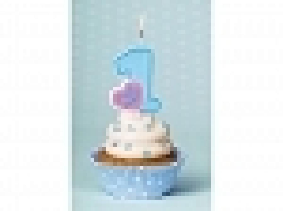 Kakkukynttilä numero 1 "Only one" vaaleansininen, 8 cm korkea