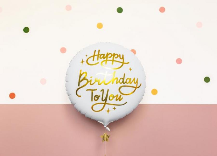 Foliopallo kultaisella "Happy Birthday To You"-tekstillä