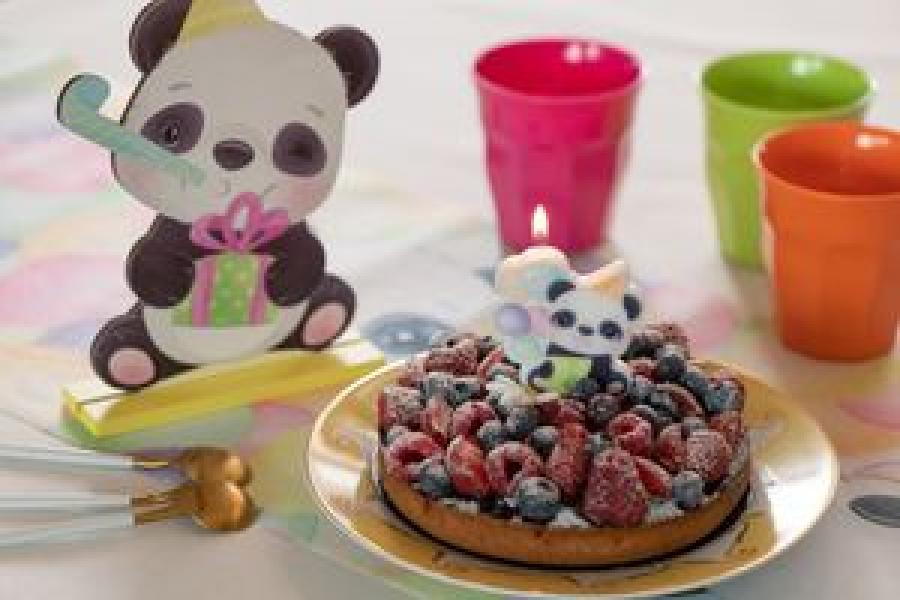 Panda kakkukynttilä