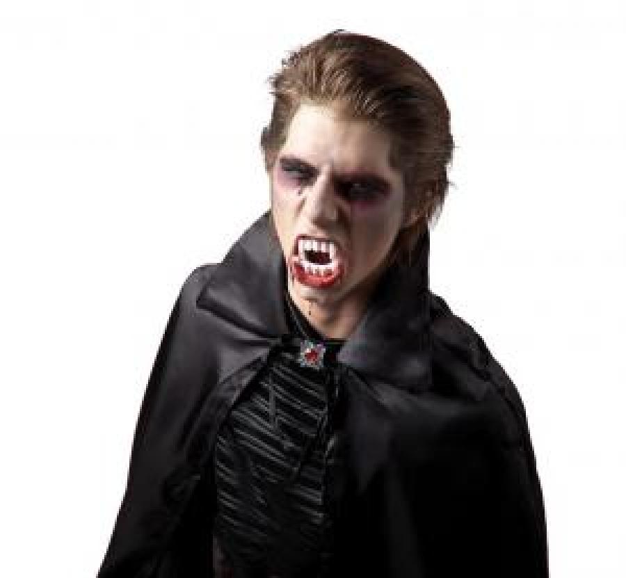 Draculan/vampyyrin hampaat valkoiset