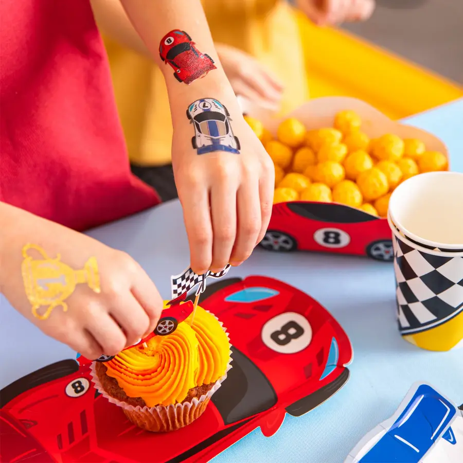 Kilpa-autotatuoinnit lapsille 14 kpl – autosynttäreille