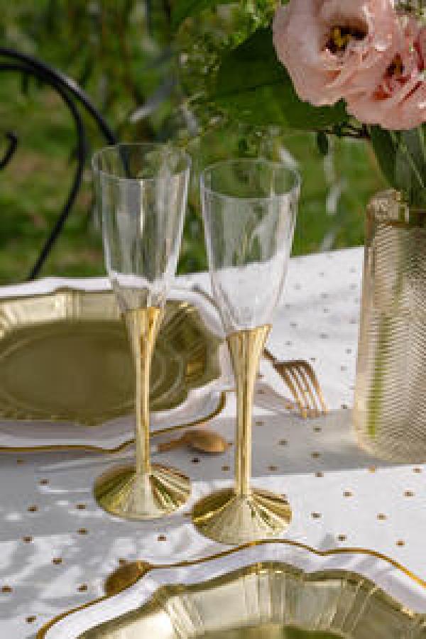 Kirkas shampanjalasi/kuohuviinilasi hopealla jalalla muovia, 6 kpl